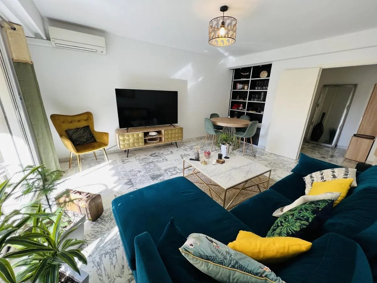 John Homestay Room In Nizza 0*,