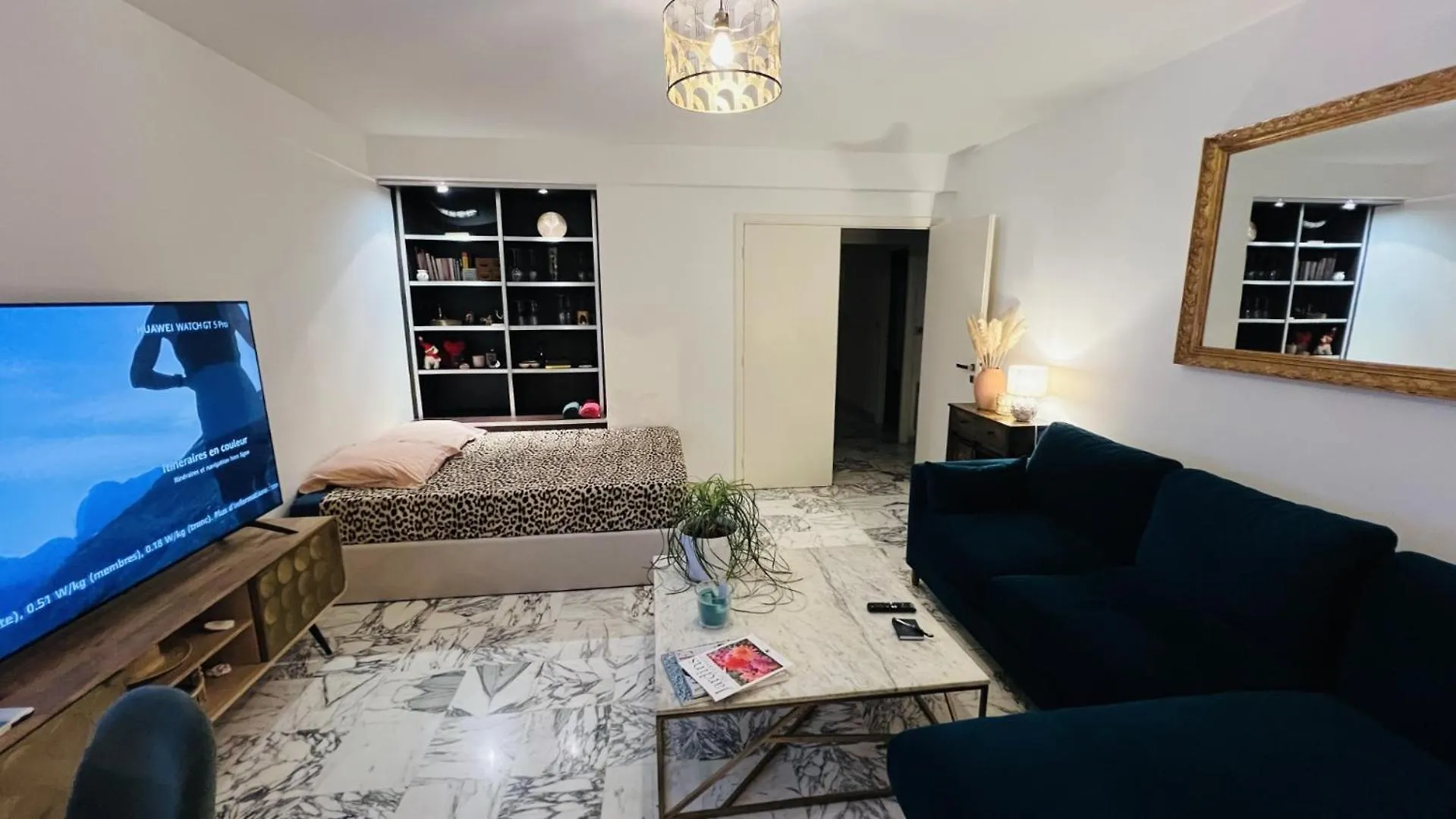 John Homestay Room In Nizza
